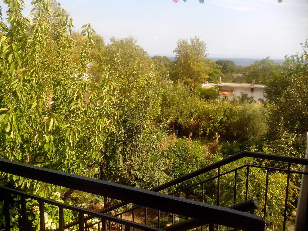 Panagiotis Apostoloudias Rooms Therma  Exterior photo